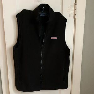 Black vineyard vines vest